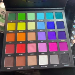 Blend Bunny Cosmetics Blends Palette